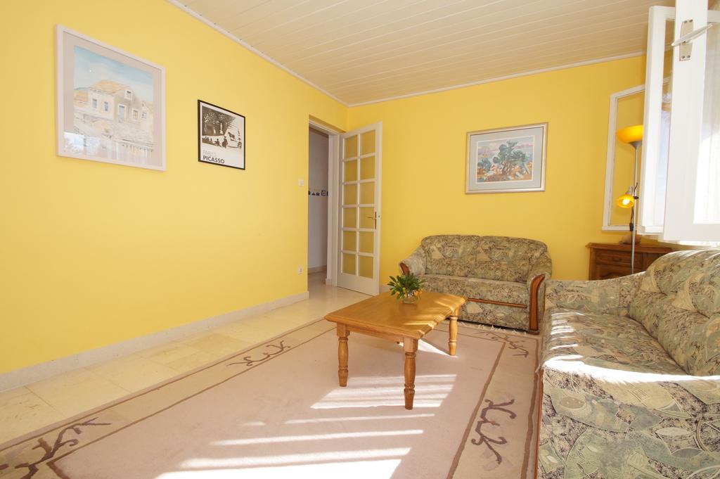Apartments Bisko Prizba Habitación foto